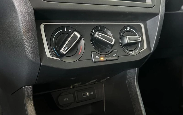imagem-https://www.socarrao.com.br/sc-vehicle-images-prod/4127225/1790364782460-8513251_18_B_28b3985094.jpeg