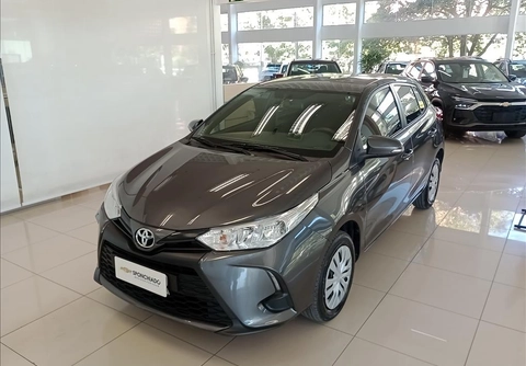 Toyota Yaris 2025 Cinza — foto 1 de 3