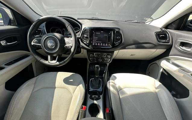 imagem-https://www.socarrao.com.br/sc-vehicle-images-prod/4127348/1790365048825-c7e82a0a3f0b4b80b7b4bf11a125d2f7_1790365028534.jpg