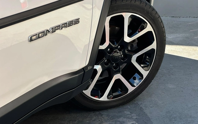 imagem-https://www.socarrao.com.br/sc-vehicle-images-prod/4127348/1790365048832-78fa79c0d96d411881dd7a5afe4b7d36_1790365037354.jpg