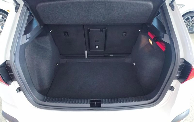 imagem-https://www.socarrao.com.br/sc-vehicle-images-prod/4127374/1791458343198-8509995_8_B_15603167c9.jpeg