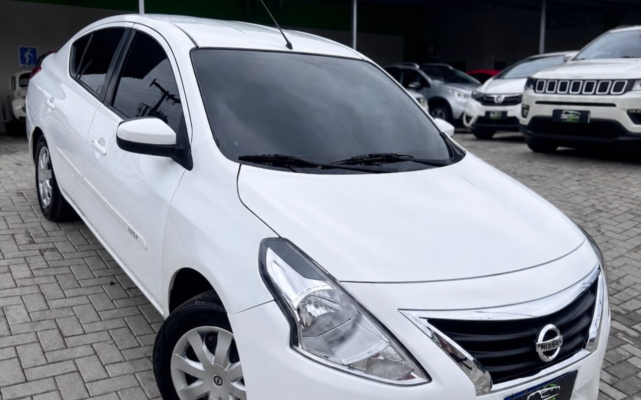 Nissan VERSA 2020 Branco — foto 1 de 3