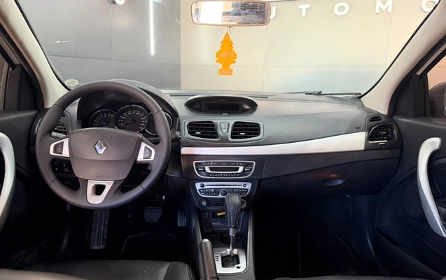 imagem-https://www.socarrao.com.br/sc-vehicle-images-prod/4127496/1790366907933-003_13a4e3645e058e5ccfade73bf2f29414.jpg