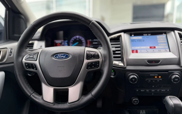 imagem-https://www.socarrao.com.br/sc-vehicle-images-prod/4127872/1790366309971-003_9850d32394b82c3dde35f36cc4ccea79.jpg