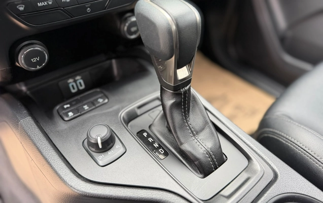 imagem-https://www.socarrao.com.br/sc-vehicle-images-prod/4127872/1790366309993-003_fa41c02cd2ff54e3324f534703f0cc59.jpg