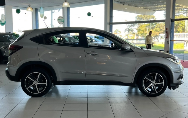 imagem-https://www.socarrao.com.br/sc-vehicle-images-prod/4128104/1790366906845-18_050742.jpg