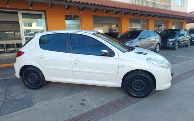imagem-https://www.socarrao.com.br/sc-vehicle-images-prod/4128172/1790367474837-app-photos-l6SvLFQFVAsXXOnekGIsuKymQsTg0PEd.jpg