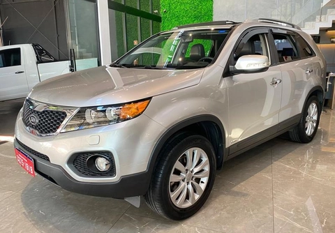 Kia Sorento 2013 Prata — foto 1 de 3
