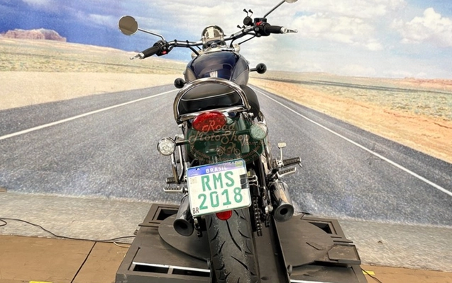 imagem-https://www.socarrao.com.br/sc-vehicle-images-prod/4128586/1790367810992-c3BlZWQgbWFzdGVyIF84LmpwZw.jpg