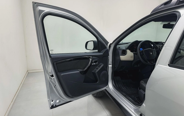 imagem-https://www.socarrao.com.br/sc-vehicle-images-prod/4128589/1790367823873-d829562d901942fe975df7ce8b24c550_1790367811410.jpg