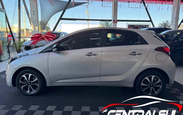 imagem-https://www.socarrao.com.br/sc-vehicle-images-prod/4128624/1790367883852-7b1b5f23501f45a5894181d788178a0f_1790367516065.jpg