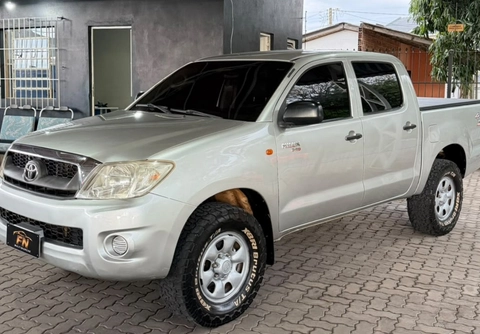 Toyota Hilux 2011 Prata — foto 1 de 3