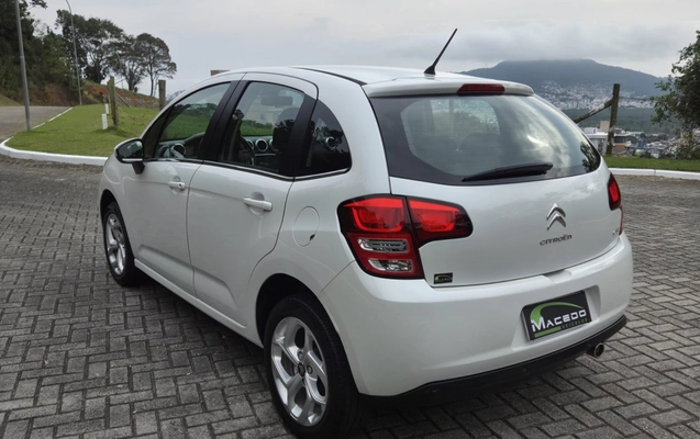 imagem-https://www.socarrao.com.br/sc-vehicle-images-prod/4128668/1790368076567-fd0c93b6-c288-4930-addb-e2d1294fb7fd.jpg