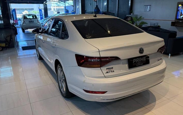 imagem-https://www.socarrao.com.br/sc-vehicle-images-prod/4128674/1790368161020-8514801_12_B_e06f01d9d6.jpeg