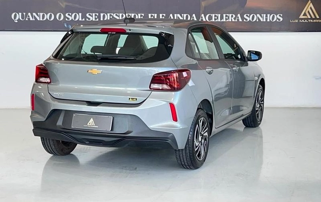 imagem-https://www.socarrao.com.br/sc-vehicle-images-prod/4128706/1790368892936-8515310_13_B_03daf43f78.jpeg