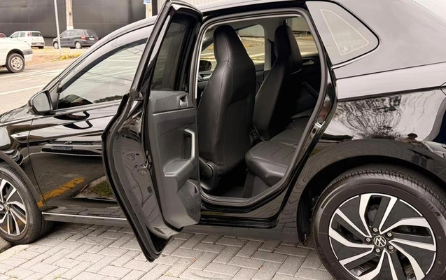 imagem-https://www.socarrao.com.br/sc-vehicle-images-prod/4128708/1790368362254-8510752_18_B_032db28fcc.jpeg