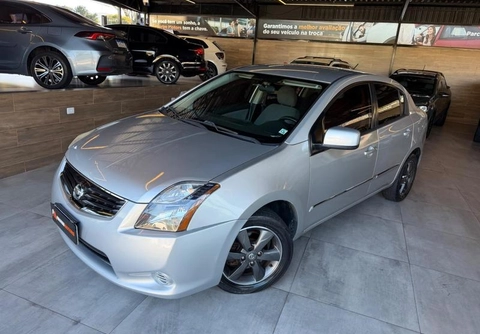 Nissan Sentra 2013 Prata — foto 1 de 3