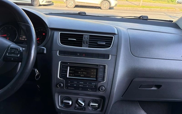 imagem-https://www.socarrao.com.br/sc-vehicle-images-prod/4128744/1790368402098-8472069_15_B_b117cc11ad.jpeg