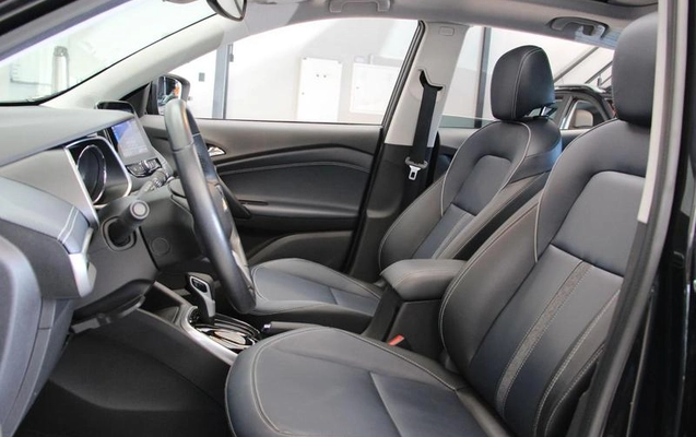 imagem-https://www.socarrao.com.br/sc-vehicle-images-prod/4128946/1790368676355-8497642_12_B_793463cd68.jpeg