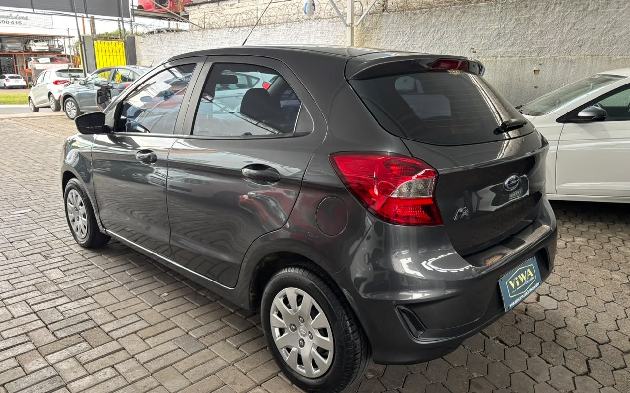 imagem-https://www.socarrao.com.br/sc-vehicle-images-prod/4128986/1790368867940-S0EgQ0lOWkEgMy5qcGc.jpg