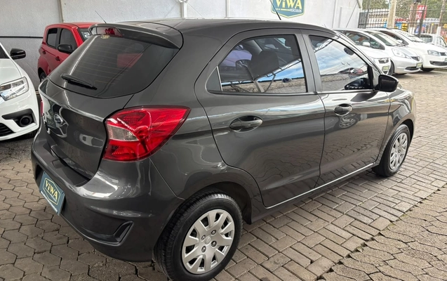 imagem-https://www.socarrao.com.br/sc-vehicle-images-prod/4128986/1790368868077-S0EgQ0lOWkEgNC5qcGc.jpg
