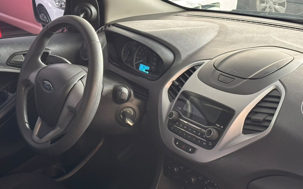imagem-https://www.socarrao.com.br/sc-vehicle-images-prod/4128986/1790368868497-S0EgQ0lOWkEgOS5qcGc.jpg