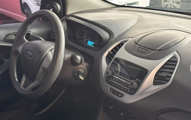 imagem-https://www.socarrao.com.br/sc-vehicle-images-prod/4128986/1790368868497-S0EgQ0lOWkEgOS5qcGc.jpg