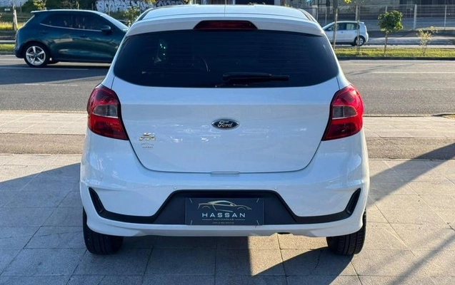 imagem-https://www.socarrao.com.br/sc-vehicle-images-prod/4129248/1791384487599-8515404_6_B_18e2319b6d.jpeg