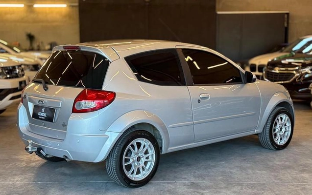 imagem-https://www.socarrao.com.br/sc-vehicle-images-prod/4129256/1790369575703-8515491_12_B_f0b54ccce5.jpeg