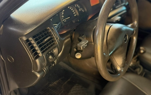imagem-https://www.socarrao.com.br/sc-vehicle-images-prod/4129292/1790369741183-V2hhdHNBcHAgSW1hZ2UgMjAyNi0wOS0yNSBhdCAxMS40My4wNCBBTSAoMSkuanBlZw.jpeg