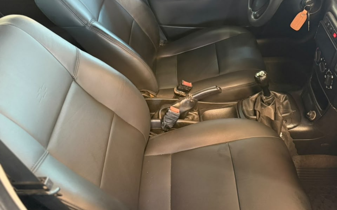 imagem-https://www.socarrao.com.br/sc-vehicle-images-prod/4129292/1790369741231-V2hhdHNBcHAgSW1hZ2UgMjAyNi0wOS0yNSBhdCAxMS40My4wNCBBTSAoMikuanBlZw.jpeg