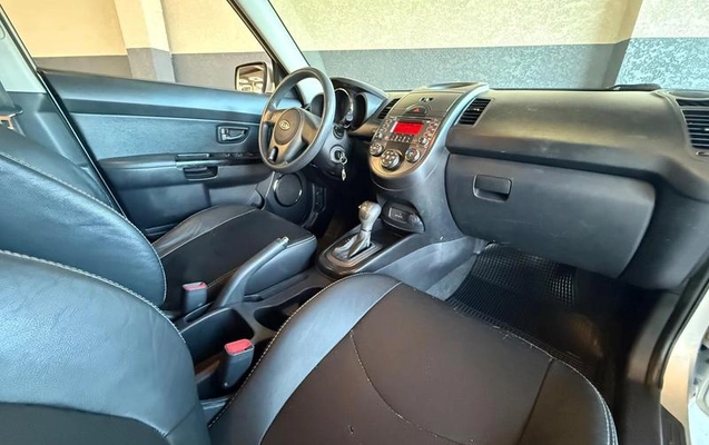 imagem-https://www.socarrao.com.br/sc-vehicle-images-prod/4129354/1790370029958-8515394_8_B_38ff982825.jpeg