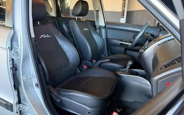 imagem-https://www.socarrao.com.br/sc-vehicle-images-prod/4129354/1790370029961-8515394_9_B_1fd076acca.jpeg