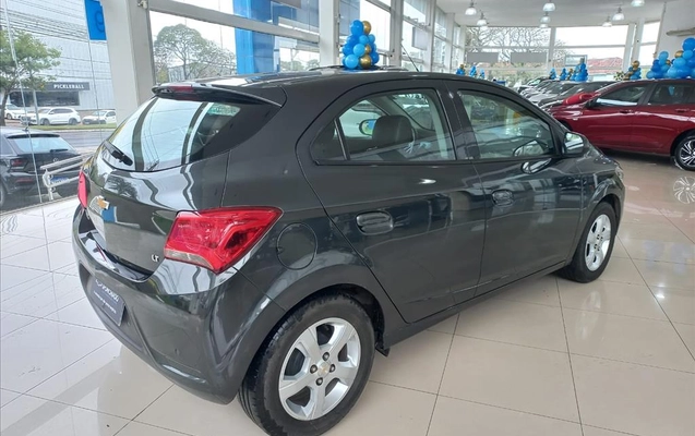 imagem-https://www.socarrao.com.br/sc-vehicle-images-prod/4129629/1790370662954-d876909a-ab84-44d1-a337-f65d9d61bfe520260818171949.jpeg