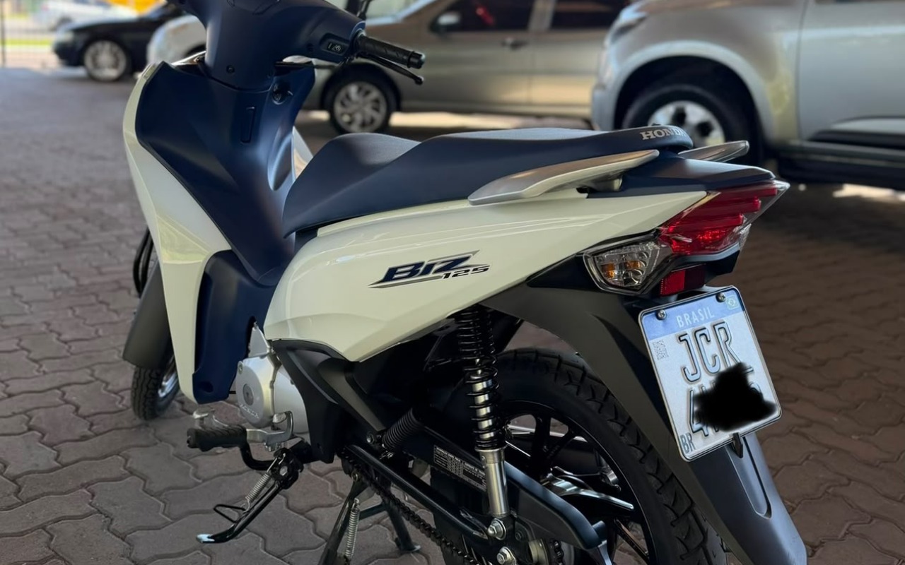 imagem-https://www.socarrao.com.br/sc-vehicle-images-prod/4129689/1790371023420-V2hhdHNBcHAgSW1hZ2UgMjAyNi0wOS0yNSBhdCAxMS40My40MiBBTSAoMykuanBlZw.jpeg