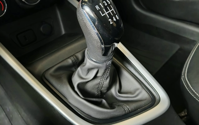 imagem-https://www.socarrao.com.br/sc-vehicle-images-prod/4130001/1790371747090-003_68a5b602cf6e2d3a11a93137a863e667.jpg