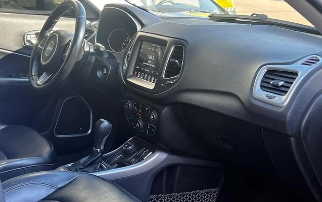 imagem-https://www.socarrao.com.br/sc-vehicle-images-prod/4130316/1790372382622-8515732_2_B_3ce565544e.jpeg