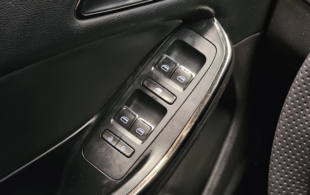 imagem-https://www.socarrao.com.br/sc-vehicle-images-prod/4130363/1790372867741-1_043423.jpg
