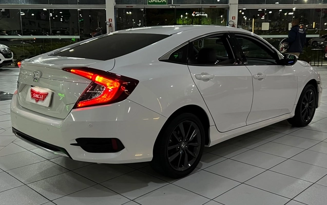 imagem-https://www.socarrao.com.br/sc-vehicle-images-prod/4130875/1790374172479-21_070842.jpg