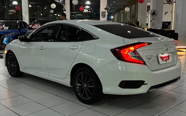 imagem-https://www.socarrao.com.br/sc-vehicle-images-prod/4130875/1790374172481-7_070842.jpg