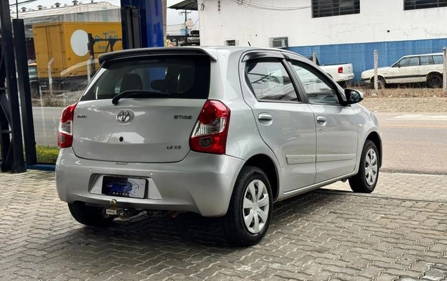 imagem-https://www.socarrao.com.br/sc-vehicle-images-prod/4131284/1790375030708-8487379_5_B_9404f69945.jpeg