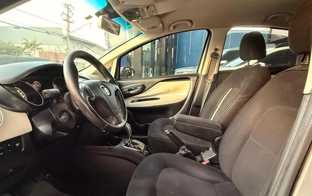 imagem-https://www.socarrao.com.br/sc-vehicle-images-prod/4131291/1790375120834-8294527_13_B_5b0abeb672.jpeg