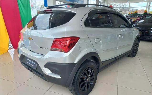 imagem-https://www.socarrao.com.br/sc-vehicle-images-prod/4133248/1790381096654-7408d413-a9be-404c-a88e-9c5cc508ea7f20260923090816.jpeg