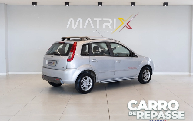 imagem-https://www.socarrao.com.br/sc-vehicle-images-prod/4133822/1790383713926-003_592299-3fbbe1fb284231c93c41e7f1f72f757d.jpg