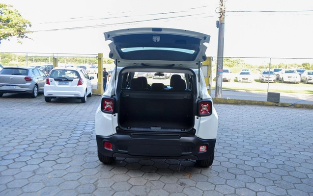 imagem-https://www.socarrao.com.br/sc-vehicle-images-prod/4134978/1790387062192-a83c0c82fce44f2f968b767dee765766_1777052648368.jpg