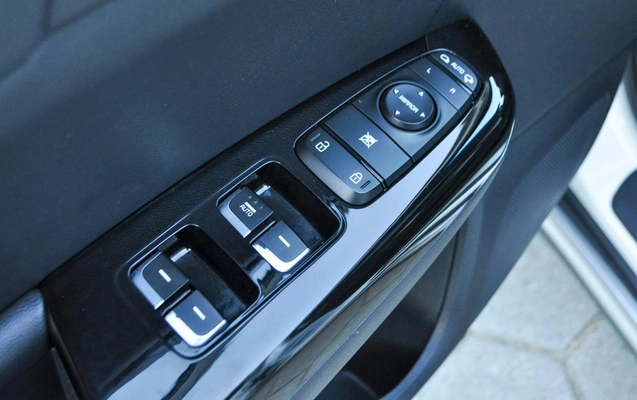 imagem-https://www.socarrao.com.br/sc-vehicle-images-prod/4134981/1790387150199-9f87cc09985044aeb7200cad56dca144_1766151878924.jpg
