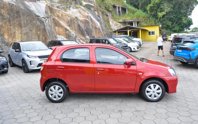 imagem-https://www.socarrao.com.br/sc-vehicle-images-prod/4135280/1790387782033-24d7feb85bd14da792408a0069df4212_1774898916130.jpg