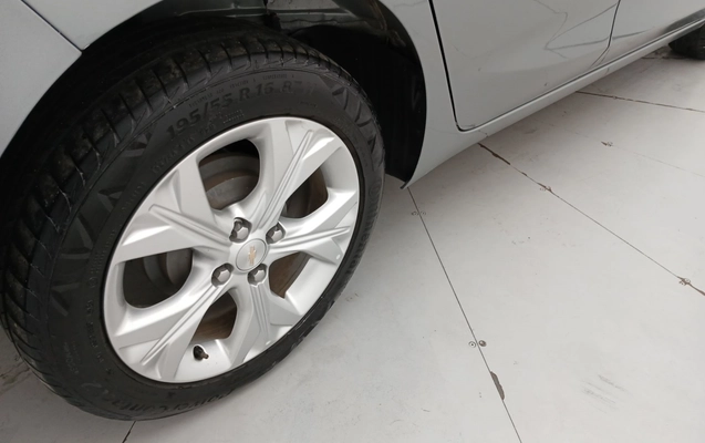imagem-https://www.socarrao.com.br/sc-vehicle-images-prod/4137037/1790394118664-1_023956.jpg