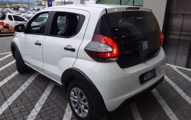 imagem-https://www.socarrao.com.br/sc-vehicle-images-prod/4137349/1790395899025-2_082440.jpg