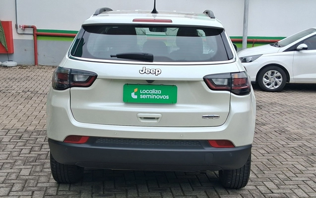 imagem-https://www.socarrao.com.br/sc-vehicle-images-prod/4137554/1790396284401-1_011753.jpg
